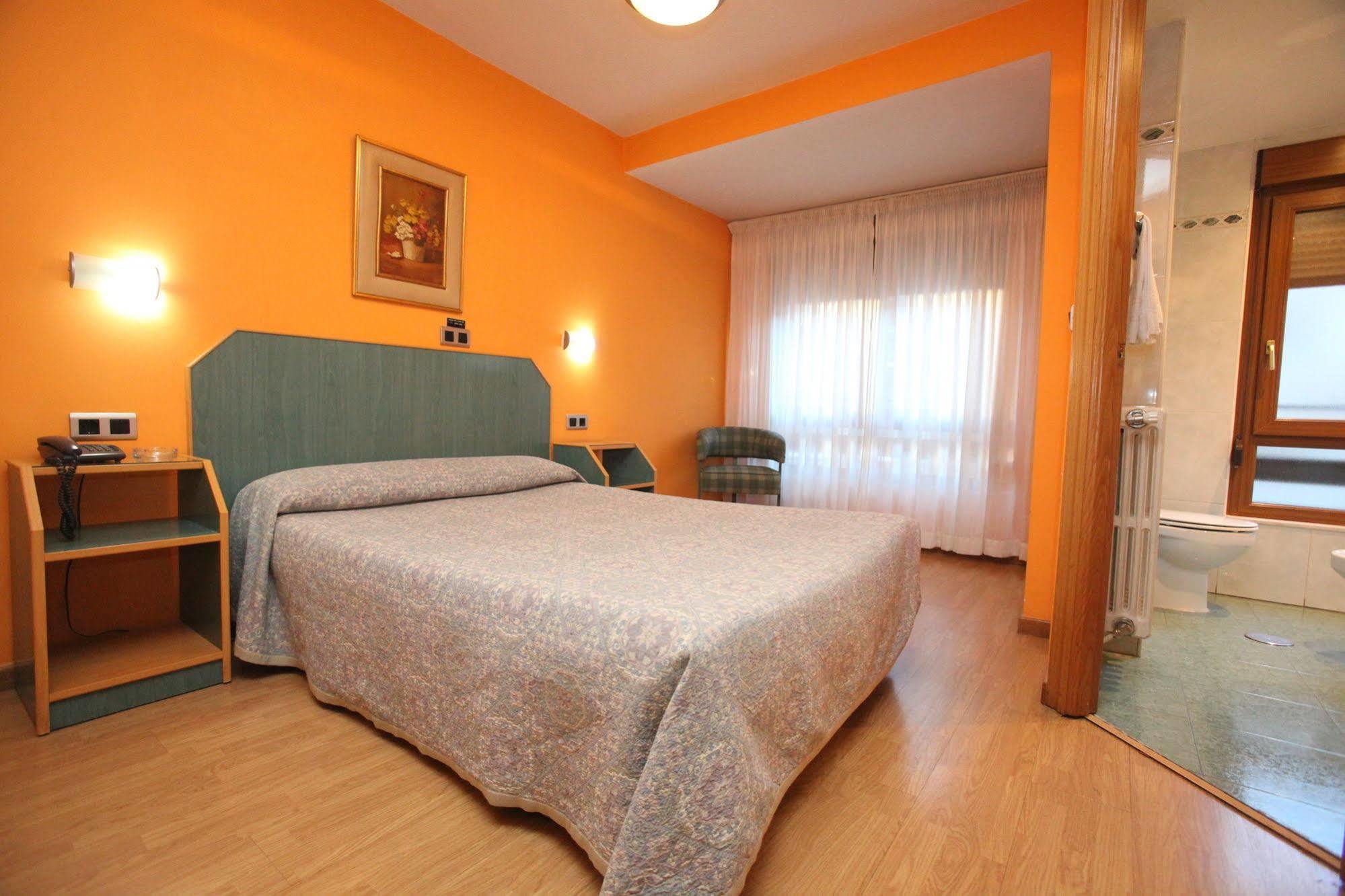 Hostal Don Suero Leon Exterior photo
